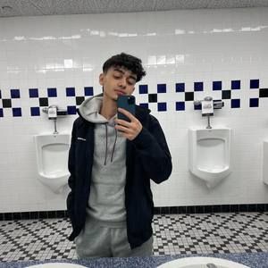 Meet your Posher, Cesar